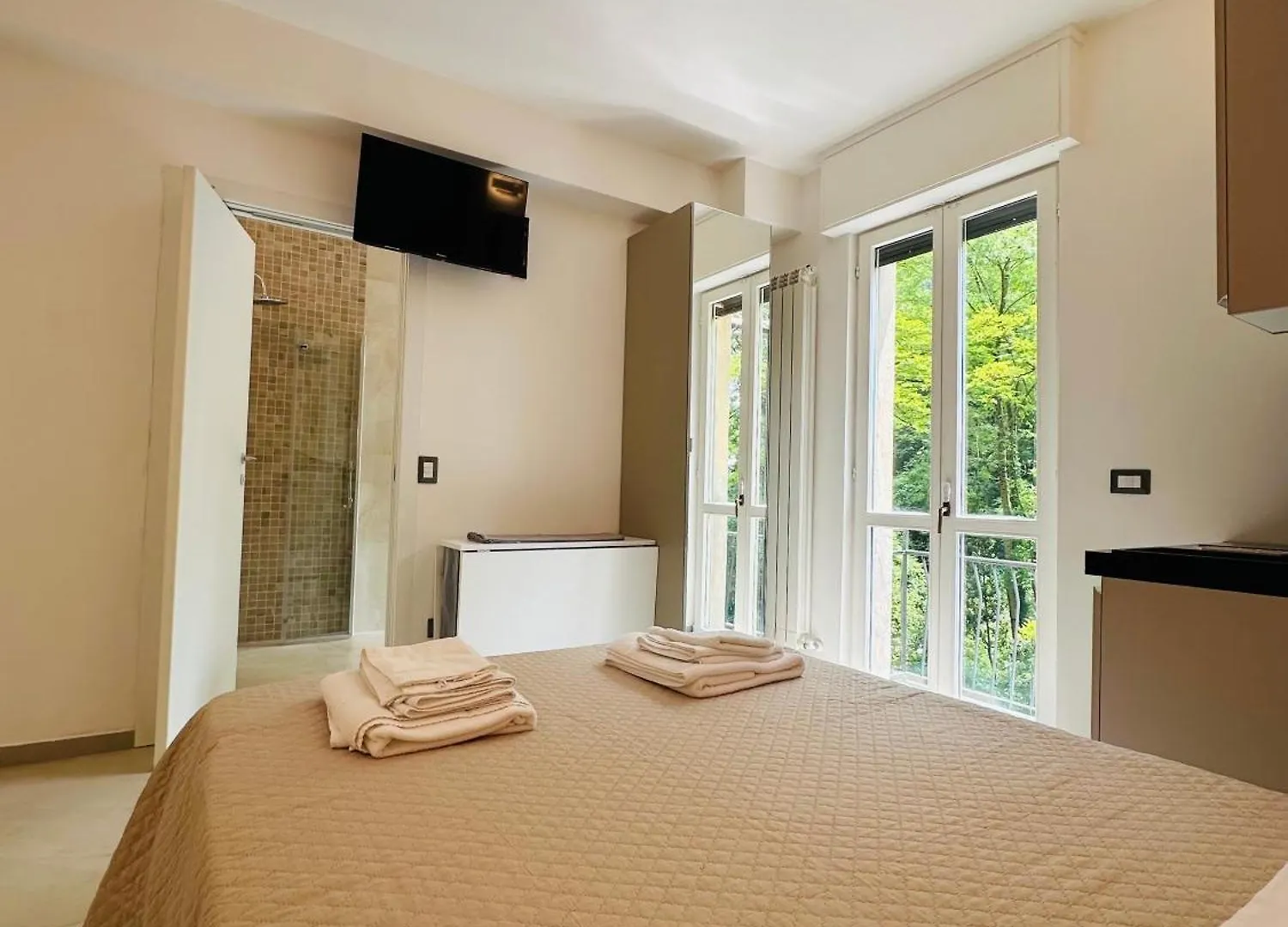 Lecco Rivers Retreat - Five Design Suites Дом отдыха